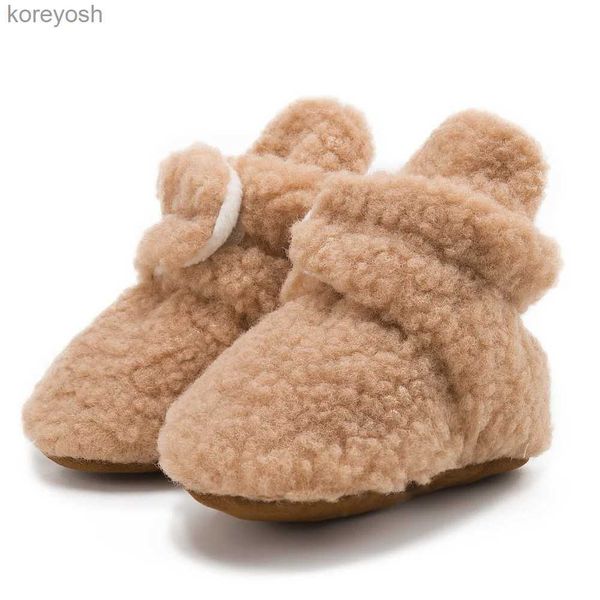 Primi camminatori 2023 Baby Winter Baby Boy Girl Stivaletti Fluff Morbide scarpe da bambino Primi camminatori antiscivolo Calde scarpe da neonato MocassinoL231016