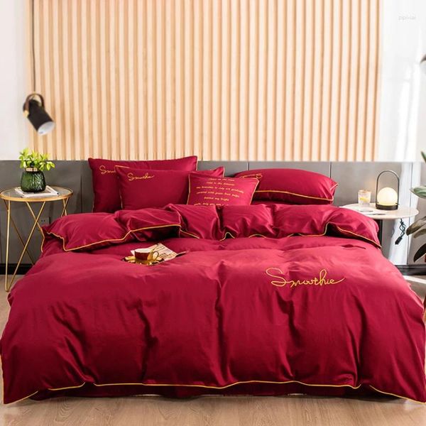 Conjuntos de cama Long Velvet Algodão Casamento 4 peças Big Red Quilt Sheet e Duvet Set