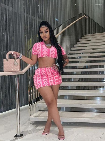 Vestidos de trabalho roupas de verão sexy streetwear y2k vestido 2 conjuntos de duas peças saia feminina manga curta colheita superior mini saias imprimir ternos rosa 2023