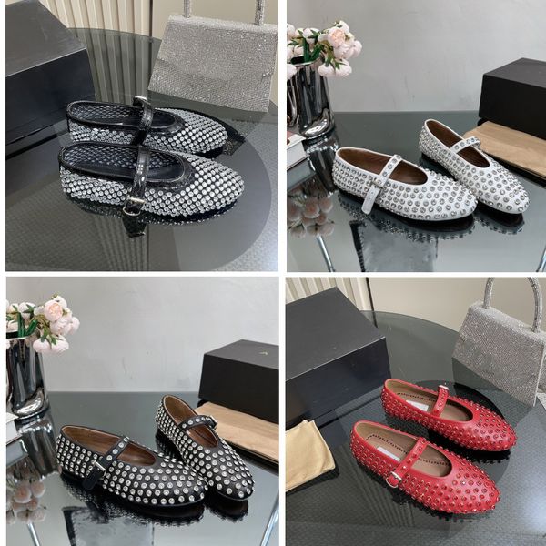 Nuove scarpe eleganti da donna rivettate in pelle di lusso Scarpe firmate Scarpe piatte estive con strass Comoda scatola di pizzo singola per balletto