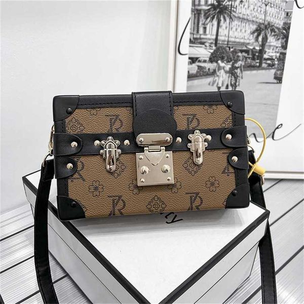 50 % Factory-Outlet-Tasche, klein, quadratisch, neu, 2023, trendige Lock-Schnalle-Textur, One-Shoulder-Crossbody, Code 5631