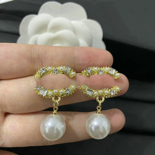 Brincos de luxo designer para mulheres brincos de pérola carta brincos jóias presente do dia dos namorados noivado