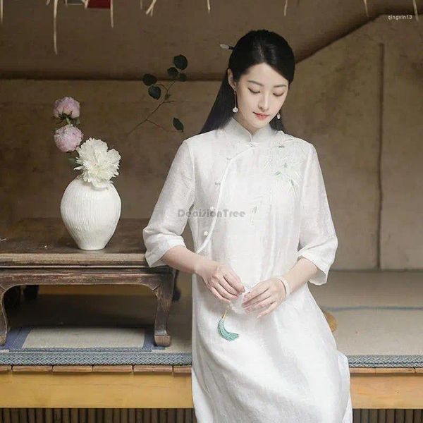 Abbigliamento etnico 2023 Autunno Migliorato Colletto alla coreana cinese Mezza manica Abito Zen bianco Tang Suit Elegante stile retrò Cheongsam S78