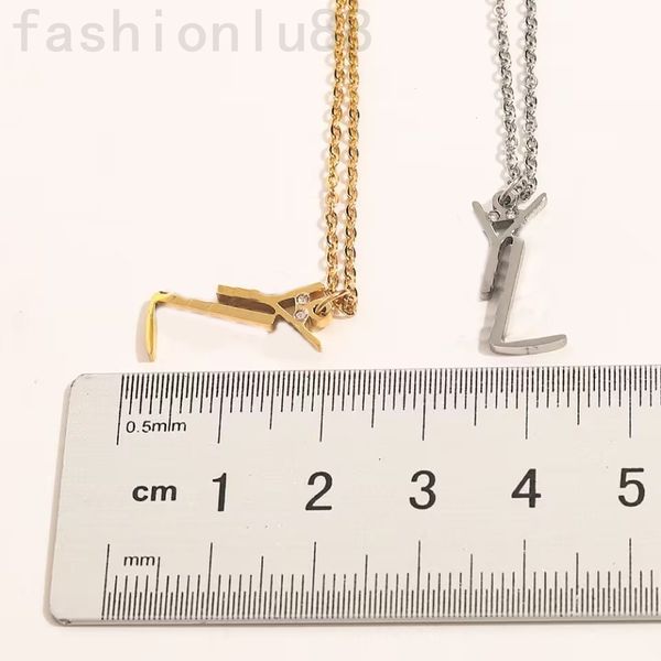 Collana in oro placcato firmata per collane con ciondolo da donna con diamanti in argento placcato oro catena in acciaio inossidabile classica collana con lettera semplice senza dissolvenza zf073