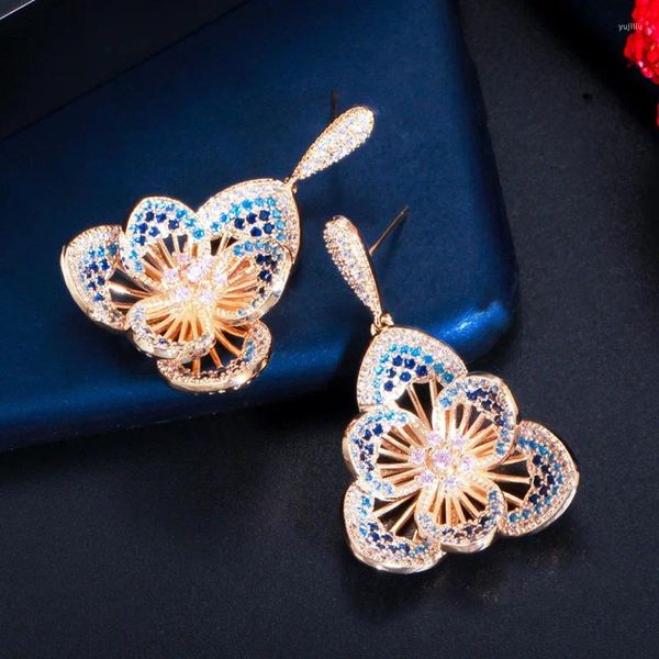 Dangle Brincos ThreeGraces Delicado Azul Cubic Zirconia Cor Dourada Forma de Flor Para Mulheres Vestido de Festa de Luxo Jóias E1134