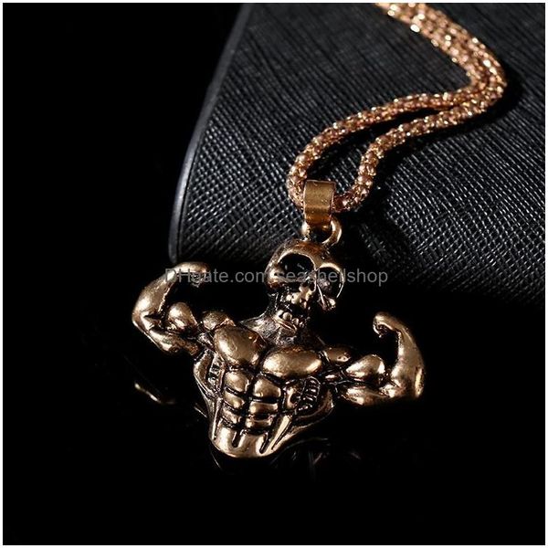 Collane con ciondolo Rock Gold Goth Uomo Ciondolo Collana Donna Skl Hip Hop Jewerly Metallo Punk Muscolo Triangolo Corda lunga Regali per feste Neckl Dhy6U