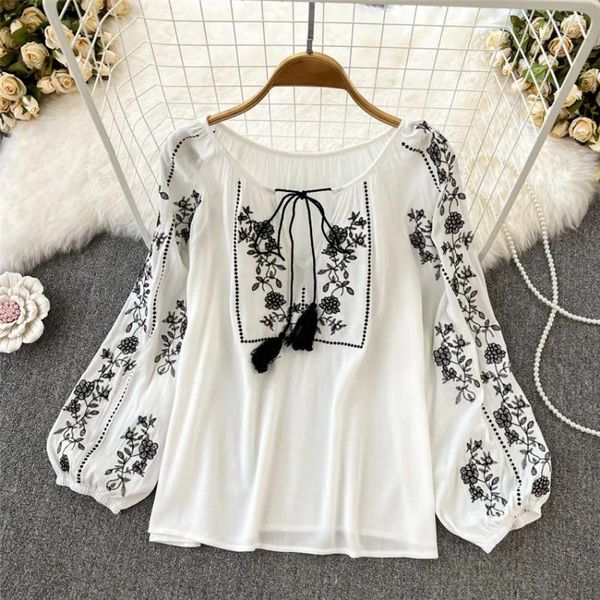 Camicette da donna Abbigliamento Boho Camicetta vintage Camicia bianca Top da donna Camicie con ricamo manica lanterna di design Blusa Mujer De 2023