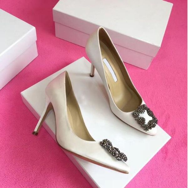 Шелковая высококачественная дизайнерская сумка для обуви tn Вечерние свадебные туфли Невеста Женские женские сандалии Модные сексуальные модельные туфли Высокие каблуки с острым носком Кожаные блестящие туфли