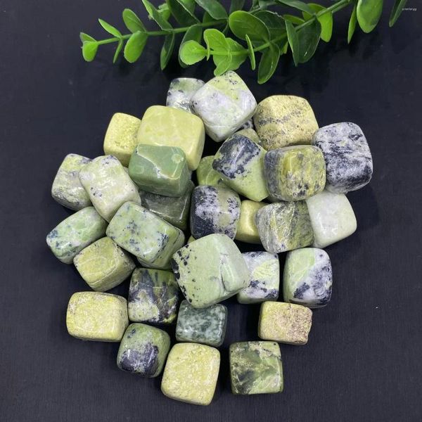 Dekorative Figuren, 1–2 cm, 100 g, natürliche grüne türkisfarbene Kristalle, Reiki-Heilsteine, quadratische Edelsteine für die Gartendekoration