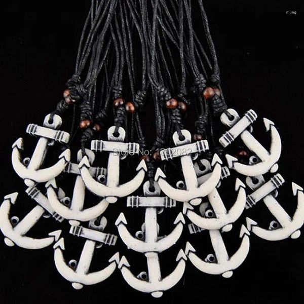 Anhänger Halsketten Großhandel Viele 12 stücke Navy Stil Sailor Weiß Yak Knochen Geschnitzte Anker Halskette Choker Männer Frauen Geschenk MN522