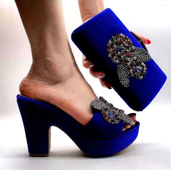 Sapatos de vestido elegante azul mulheres combinar bolsa de flor com strass decoração bombas de vestir africanas e bolsa conjunto a1069 salto 9.5cm