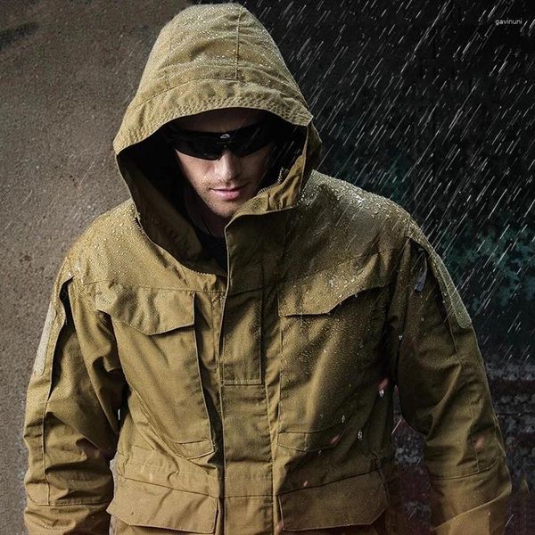 Jaquetas masculinas M65 Reino Unido Roupas do Exército dos EUA Windbreaker Campo Militar Mens Inverno / Outono À Prova D 'Água Piloto Casaco Com Capuz Jaqueta de Caminhada