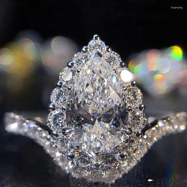 Fedi nuziali Splendidi accessori da sposa Anelli per le dita con grande anello anniversario con zirconi a goccia Gioielli alla moda da donna