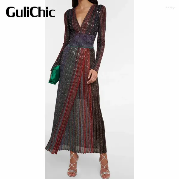 Повседневные платья 8,28 GuliChic, женское темпераментное плиссированное трикотажное платье с v-образным вырезом в красочную полоску, яркий шелковый дизайн, с тонкой талией и разрезом