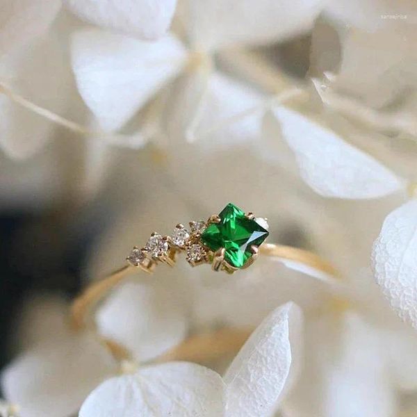 Anelli a grappolo CAOSHI Elegante fede nuziale Elegante proposta Anello con zirconi verde brillante Graziosi gioielli con dita per la cerimonia