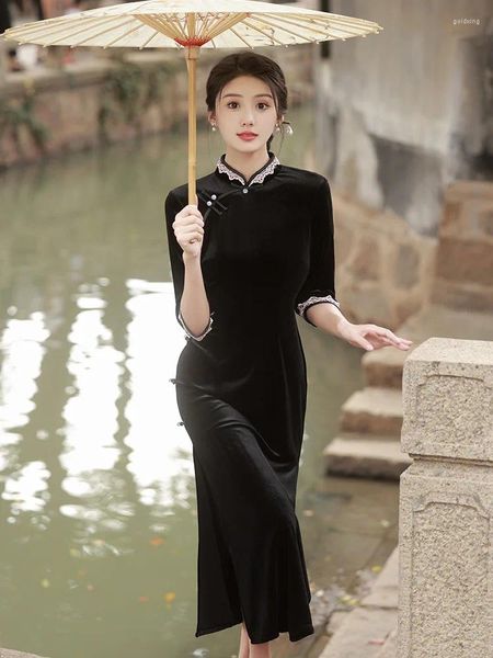 Roupas étnicas Preto Veludo Sete Pontos Manga Qipao Elegante Mulheres Oito Botões Cheongsam Tradicional Retro Chinês Vestido Hanfu Vestido