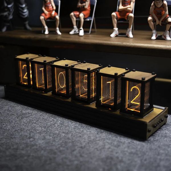 Настольные часы Роскошные часы Nixie Glow Tube Clock Wood DIY Настольные часы Творческие электронные настольные часы RGB Бесшумные цифровые часы Украшение Подарок 231017