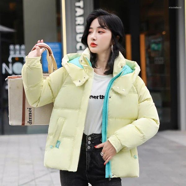 Trench da donna Moda invernale Colorblock Giacca imbottita calda con cappuccio da donna 2023 Giallo spesso piumino Tasca allentata casual Imbottito corto