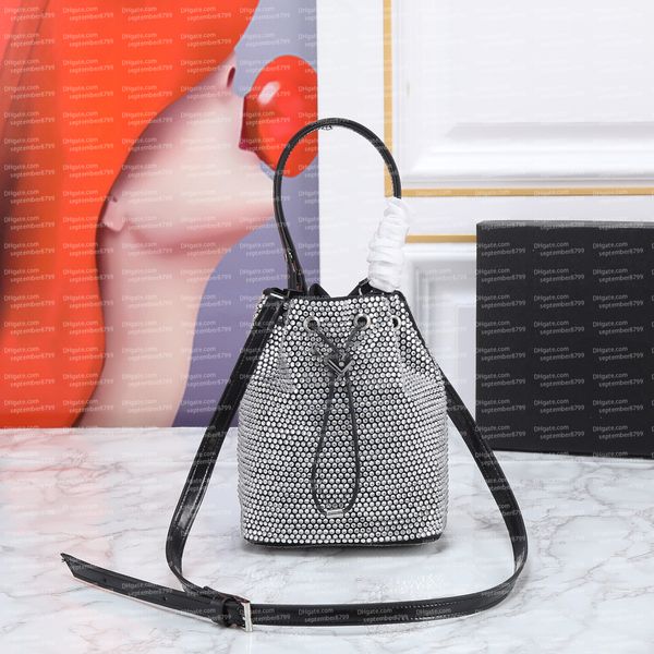 Diamantes Underarm Bag Totes Handbag 5A Womens Luxury Designer Bucket Bag Hobo Ombro Clutch Bag Genuíno Couro Cosmético Crossbody Bags Lady Wallet Purse com caixa