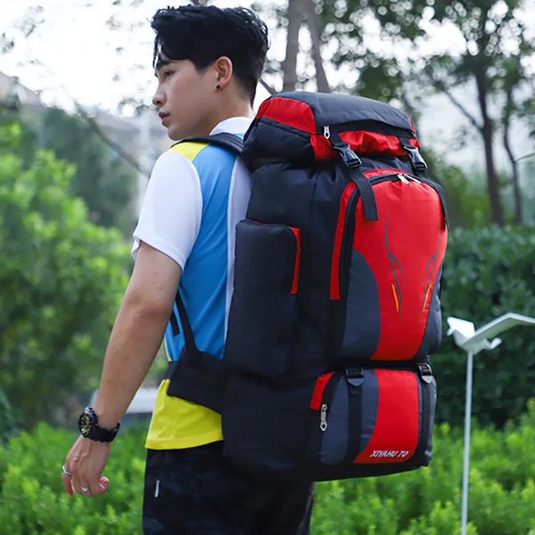 Sacos ao ar livre 70L mochilas de viagem mulheres negras camping mochila homens táticas esportes montanhismo pesca à prova de água 231017