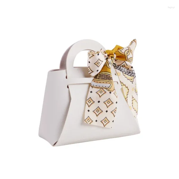 Confezione regalo Borsa regalo in pelle creativa con sciarpa Scatola di imballaggio per caramelle natalizie Mini borsa Bomboniere e forniture per feste