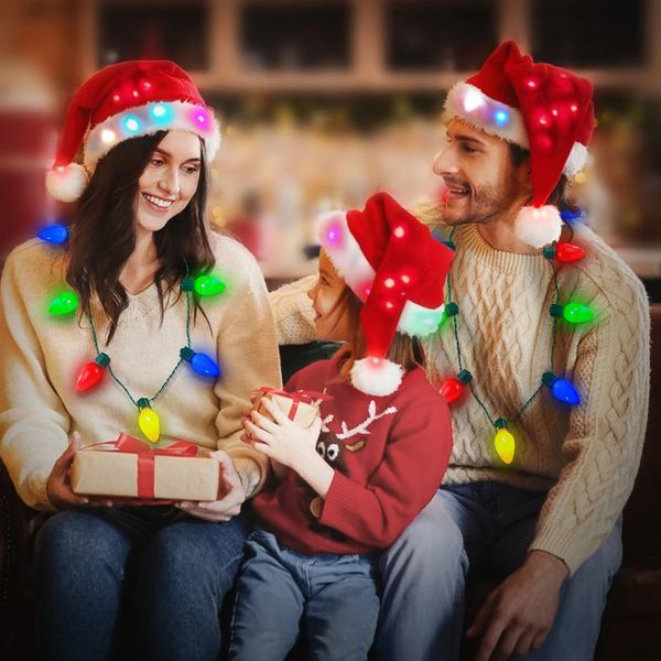 Beanie / Skull Caps Led Light-Up Chapéu de Natal Conjunto Engraçado Piscando Chapéu de Papai Noel Vermelho com Colar de Lâmpada Colorida para Crianças Adulto Xmas Party Supplies 231016