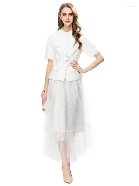 Рабочие платья 55 Дизайнерский весенне-летний женский комплект Высококачественные белые топы с кисточками в сетку Повседневная полуюбка Винтаж Элегантный модный костюм