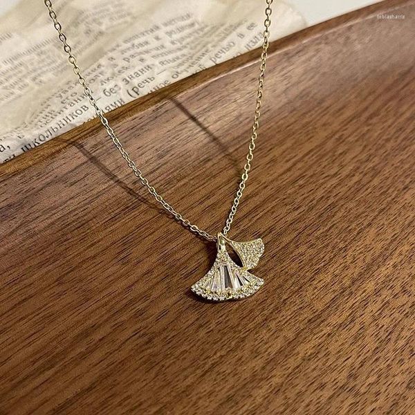 Catene alla moda in argento color oro foglia di ginkgo elegante collana con pendente a catena per le donne ragazza gioielli Dropship all'ingrosso