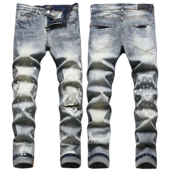 Homens jeans carta estrela am minúsculo ponto bordado retalhos rasgado sexy romântico selvagem motocicleta calça dos homens AM3114-00 tamanho 29-38