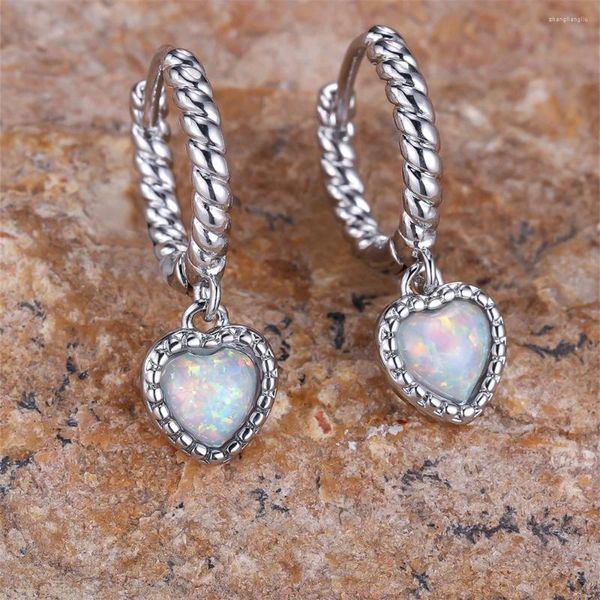 Orecchini a cerchio Romantico cuore d'amore Piccolo orecchino Bianco Opale di fuoco Pietra Twist per le donne Colore argento Gioielli da sposa Regalo di compleanno