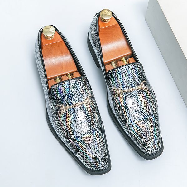 Nuovi mocassini da uomo Scarpe con cuspide in scala di pesce Slip-On Primavera Autunno Scarpe eleganti da uomo Taglia 38-46