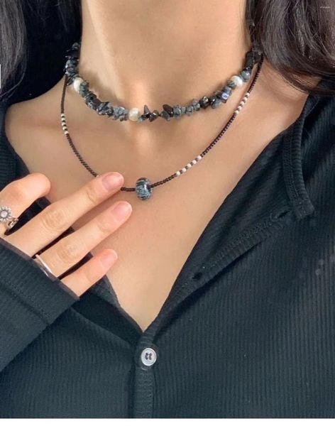 Anhänger-Halsketten für Damen, natürliche Perlenkette, unregelmäßige schwarze Acryl-Halskette, zarte koreanische Mode, schicke Dekorationen im Hip-Hop-Stil