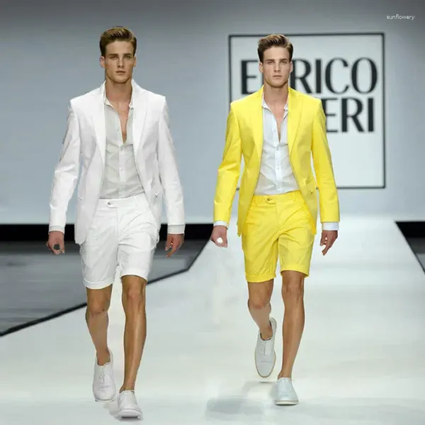 Erkek takım elbise yaz kısa pantolon beyaz keten erkekler için plaj düğün sarı damat smokin sağdıç blazers kostüm homme 2pesi
