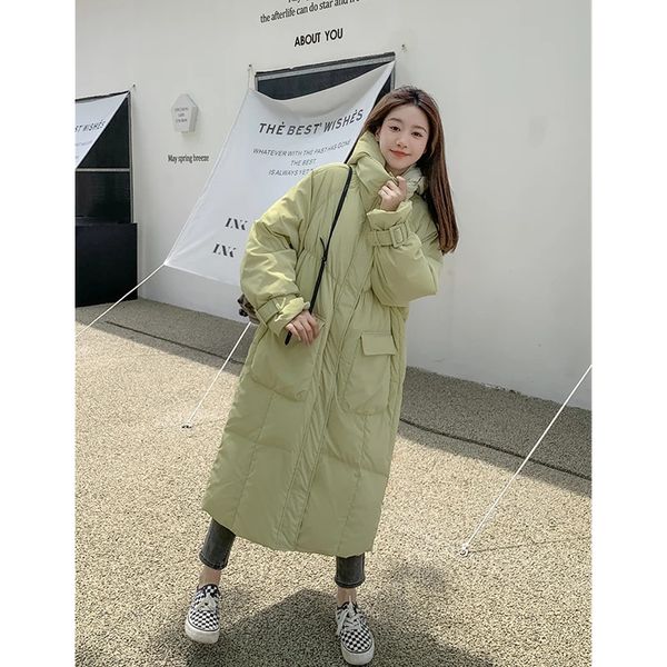 Piumino da donna Parka verde Giacca con cappuccio lungo in cotone Abbigliamento invernale Moda coreana sciolto oversize caldo addensato cappotto antivento Top 231018