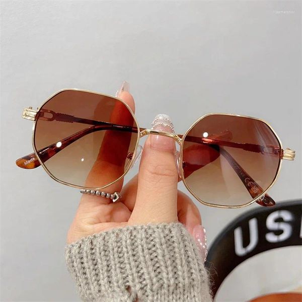 Sonnenbrille YOOSKE Runde Männer Klassische Kleine Rahmen Metall Sonnenbrille Frauen Designer Trendy UV-Schutz Brillen