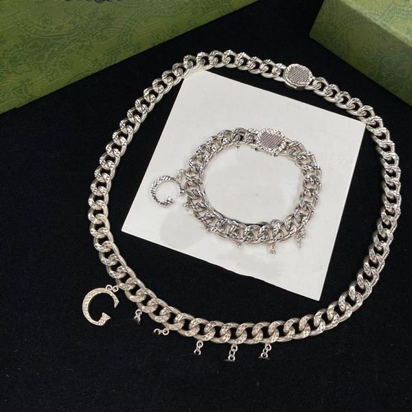 Carta designer colar corrente gargantilha para pulseiras unissex fornecimento de corrente de ouro aço inoxidável charme bracelet264t