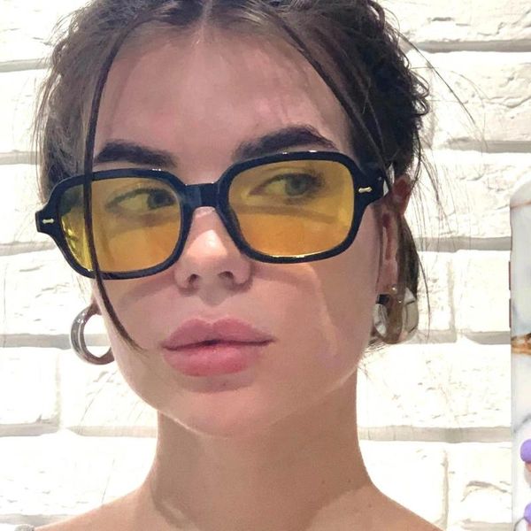 Солнцезащитные очки маленькие квадратные женские брендовые дизайнерские винтажные солнцезащитные очки женские ретро с заклепками черные, желтые Feminino