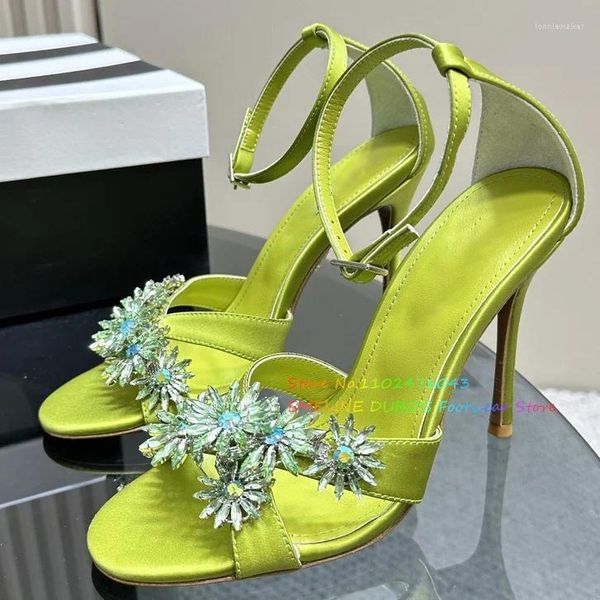 Sandali con motivo floreale in cristallo verde tacco alto scarpe da sposa da sposa abito da donna con cinturino con fibbia e punta aperta