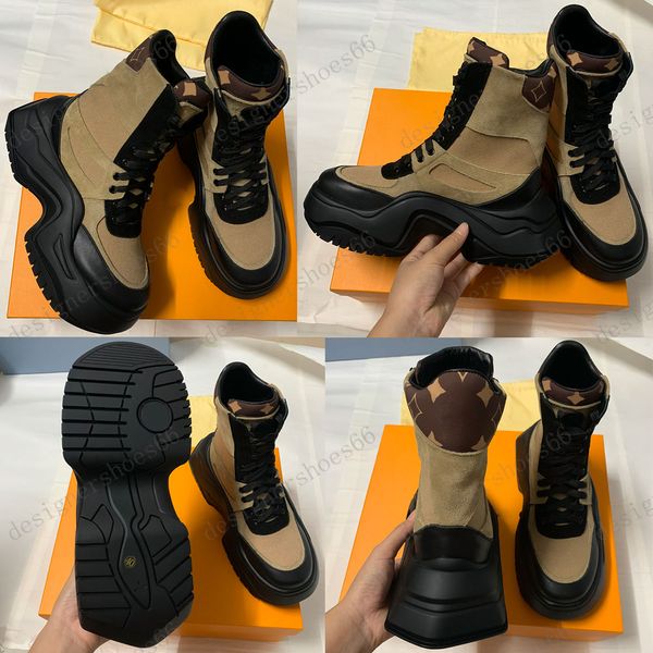 Stivaletto 1ABI13 Pelle di vitello scamosciata nera Suola in gomma oversize stivali firmati da donna aspetto sportivo Stivaletti stringati Martin Boots