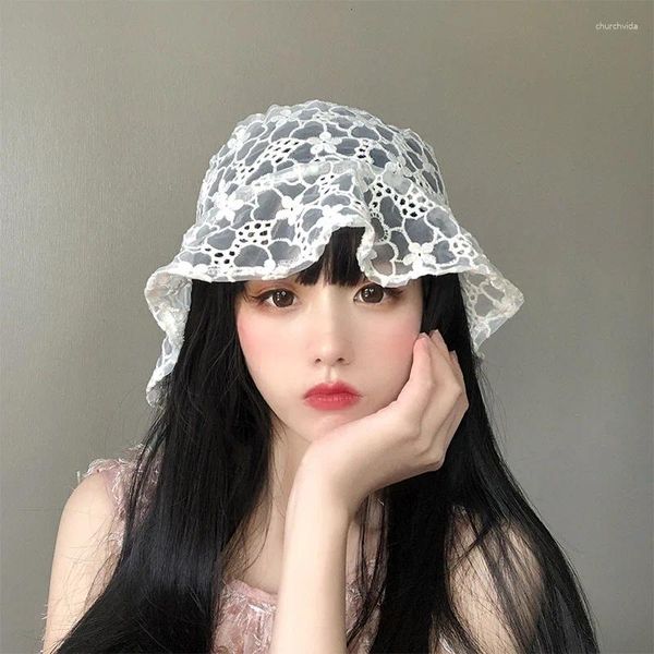 Breite Krempe Hüte Koreanische Blume Hohl Hut Weibliche Sommer Flut Atmungs Dünne Eimer Für Frauen Weiße Spitze Fisherman Caps Skullies