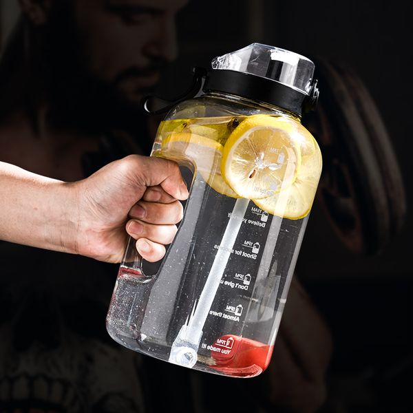 1 galon spor şişesi büyük kapasiteli tritan su şişesi su ısıtıcısı içecek şişeleri bpa ücretsiz açık fitness uzay fincanı 2500ml 2.2 litre