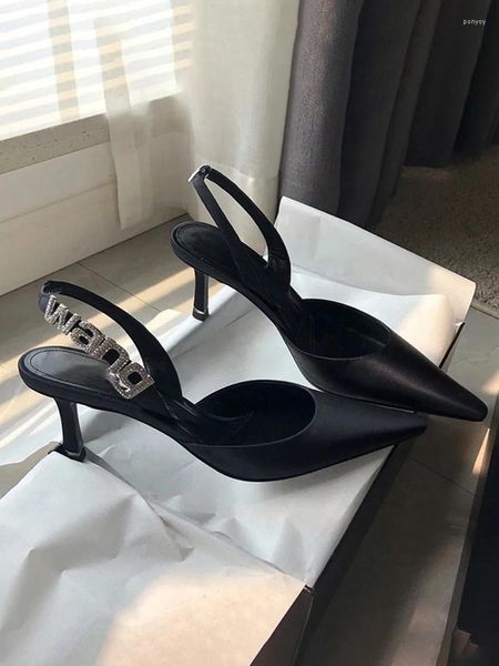 Sandalet stiletto topuklu ayakkabılar kapalı ayak parmağı kıyı bej 2023 Yaz sığ ağız açık açık rhinestone konfor siyah yüksek