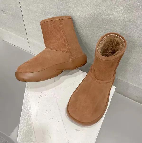 Moda quente botas de neve moda feminina meia bota luxo designer bota confortável salto plano casual sola grossa dedo do pé quadrado lã couro fosco botas de motocicleta