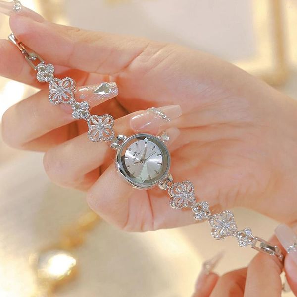 Armbanduhren Luxus Damenuhr Gold Silber Kleines Armband Quarz 2023 Mode Frau Handgelenk Geschenk für Freundin