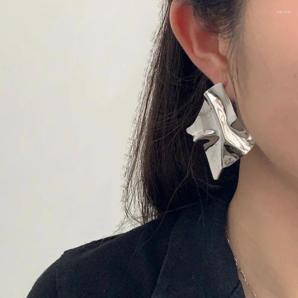 Brincos de parafuso prisioneiro moda criativa s925 agulha de prata geométrica irregular plissado rosto brilhante único legal feminino jóias presente
