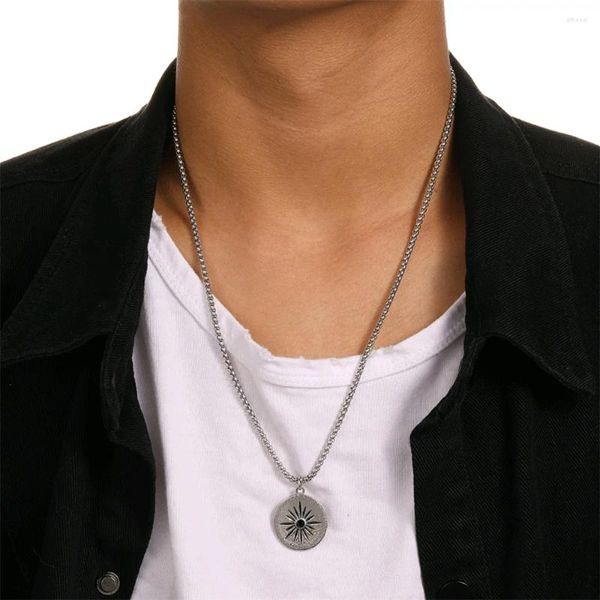 Collares colgantes Hip-hop Collar minimalista para hombres Joyería de acero inoxidable de alta gama Placa cuadrada de doble capa Accesorio de moneda de aceite negro