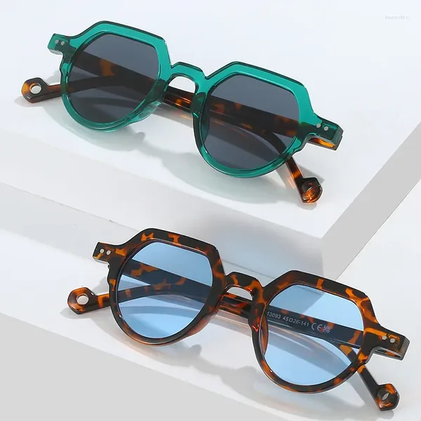 Óculos de sol sobrancelha quadro mulheres ins moda rebites design óculos de sol retro verde tartaruga cor punk sunglass uv400