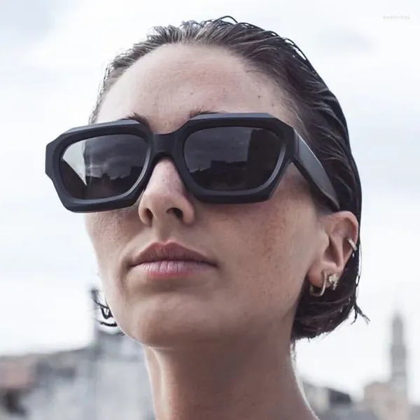 Güneş Gözlüğü Moda Kadınlar Sadelik Gölgeleri UV400 Vintage Düzensiz Küçük Çerçeve Gözlük Kadın Pembe Clear Lens Güneş Gözlükleri