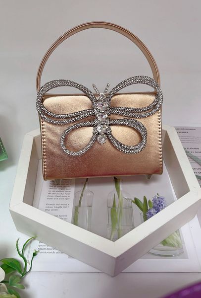 Bolsa quadrada de cetim Y2K Gen-Z: Strass borboleta, 23Collection Bolsa quadrada com strass de diamante Crossbody para transporte à mão no ombro Blogger Fúcsia Diamante champanhe