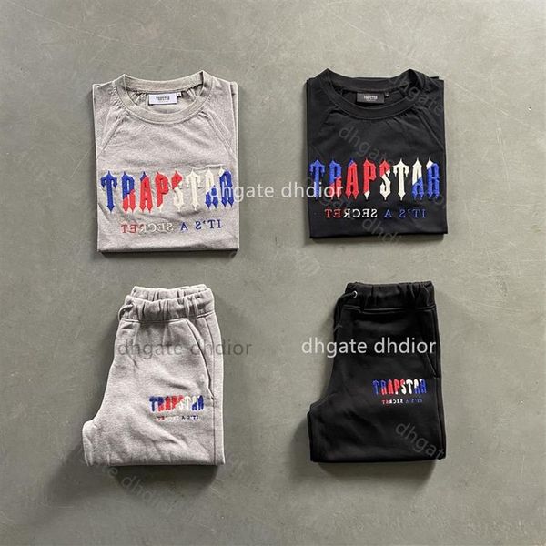 22SS New Trapstar London T Shirt Uomo e Donna 11 Top Abito con accordi decodificati in ciniglia ricamata - Revolution Luxury Designer Trapst261J